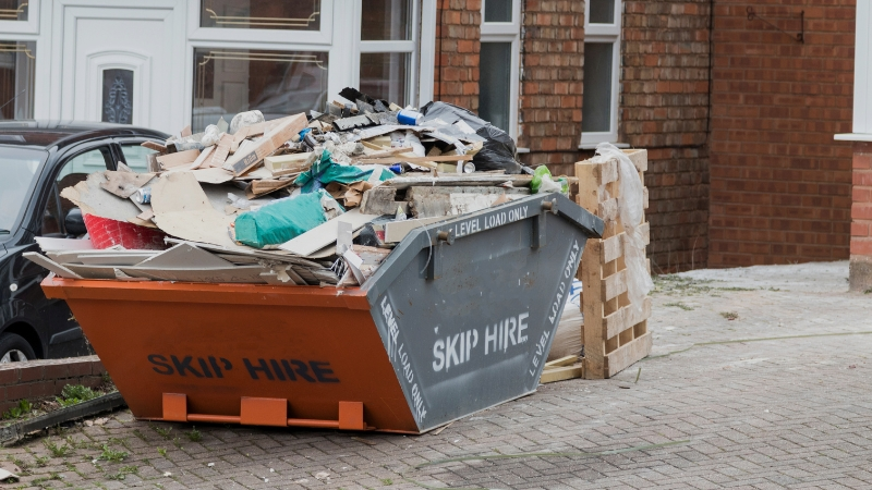 Professional cleaning and debris removal services for commercial and industrial facilities